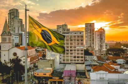 Guia para Compra de Imóveis no Brasil: Passos e Dicas para Investidores Estrangeiros